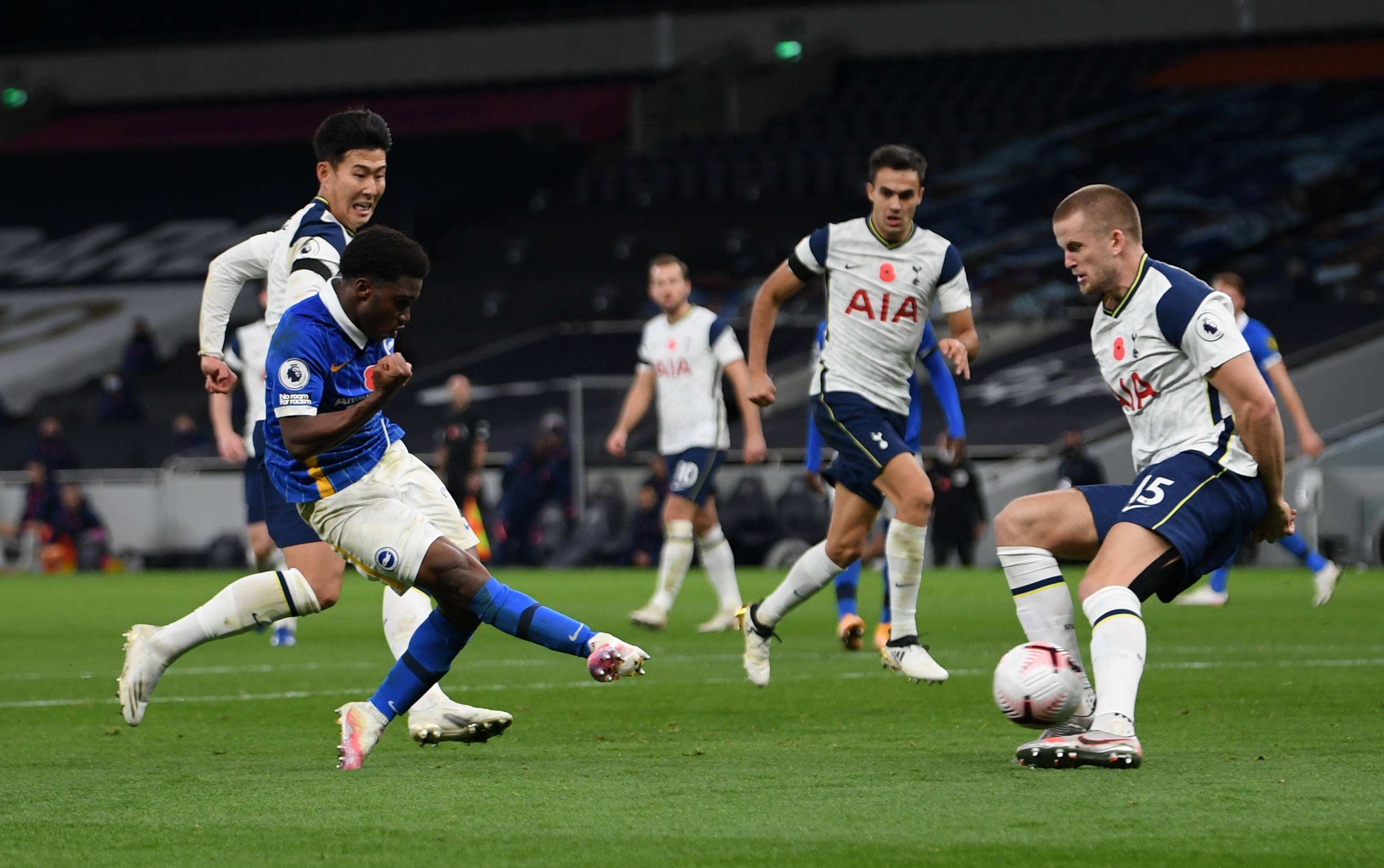 参观诺坎普，梅西：我回到了我怀念的地方，希望有一天能回来